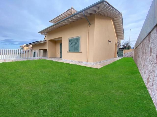 Villa in vendita a Mentana RM