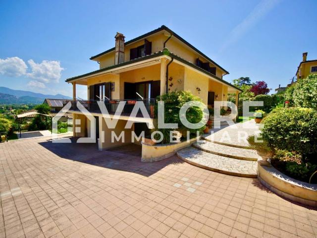 Villa in vendita a Mentana RM