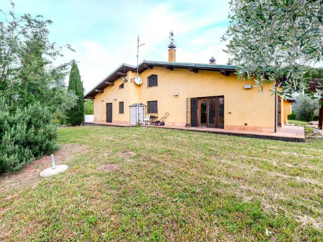 Villa in vendita a Mentana RM