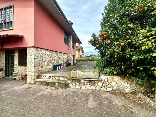 Villa in vendita a Mentana RM