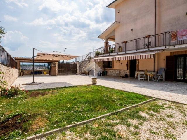 Villa in vendita a Mentana RM