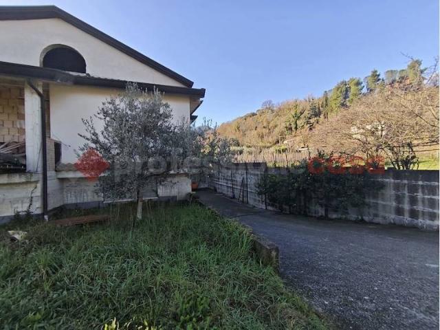 Villa in vendita a Mercato San Severino SA