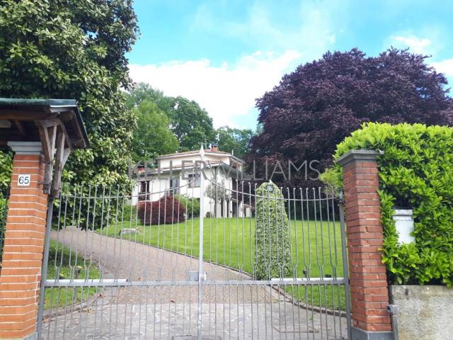 Villa in vendita a Merate LC