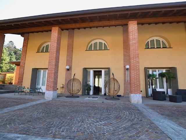 Villa in vendita a Merate LC