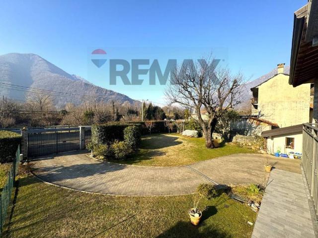 Villa in vendita a Mergozzo VB
