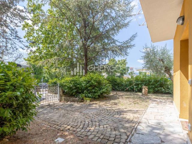 Villa in vendita a Mergo AN