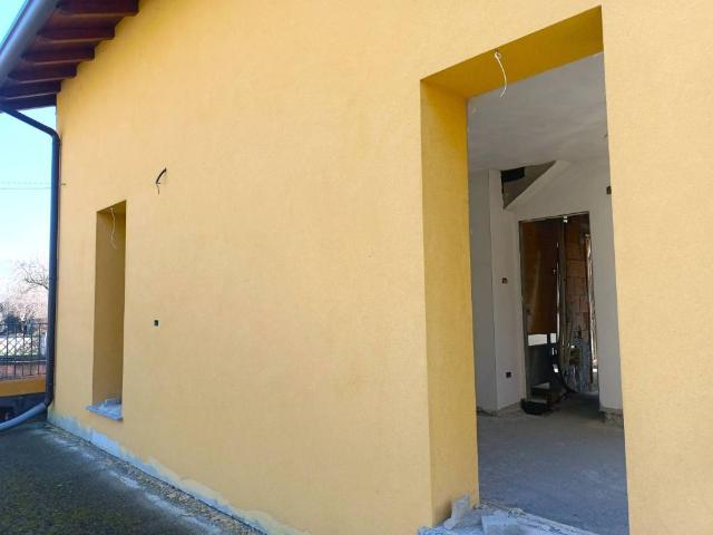 Villa in vendita a Merone CO