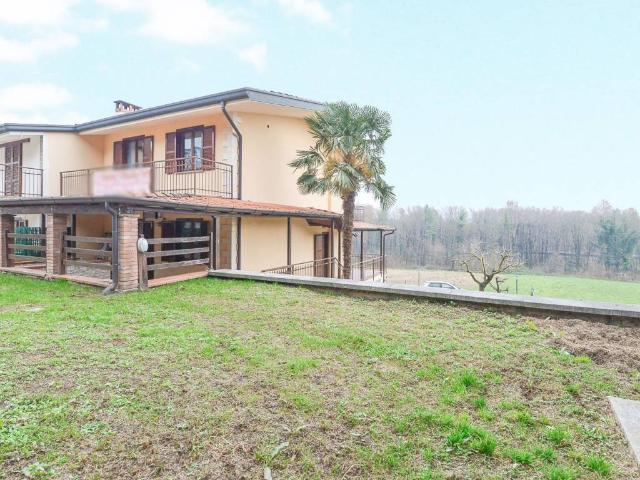 Villa in vendita a Merone CO