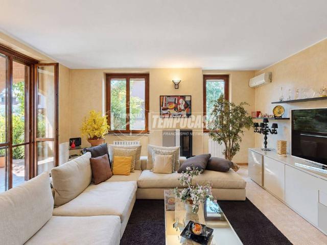 Villa in vendita a Merlino LO