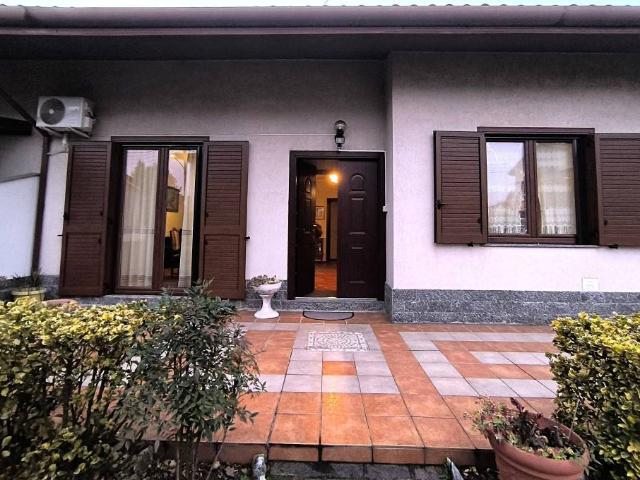 Villa in vendita a Mesero MI