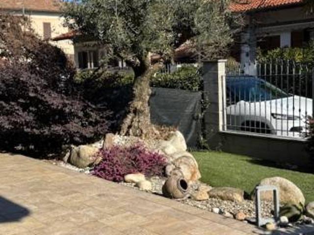 Villa in vendita a Mesero MI