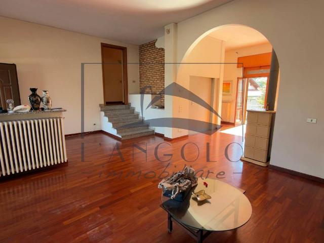 Villa in vendita a Mesero MI