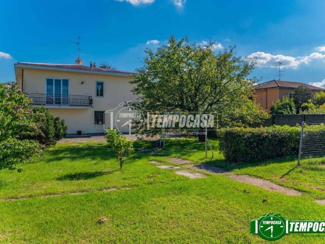 Villa in vendita a Mesero MI