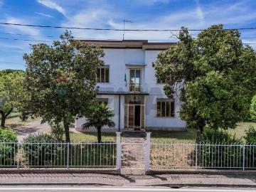 Villa in vendita a Mesola FE