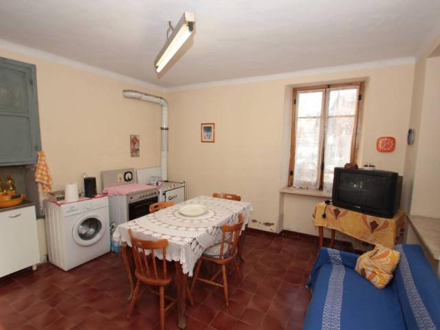 Villa in vendita a Miagliano BI