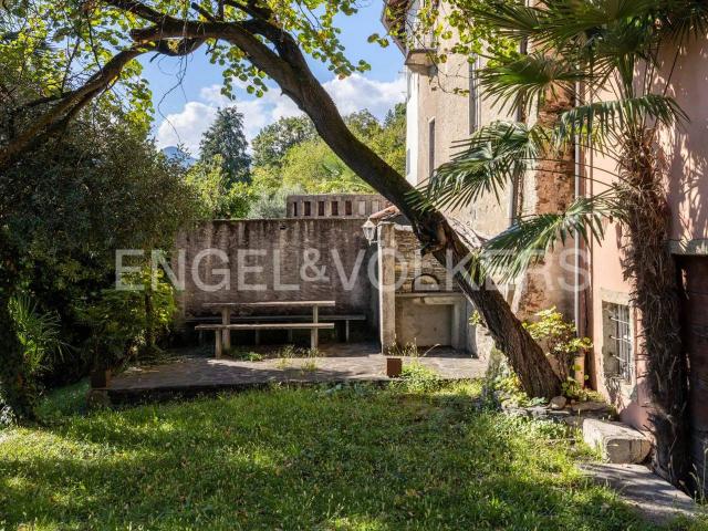 Villa in vendita a Miasino