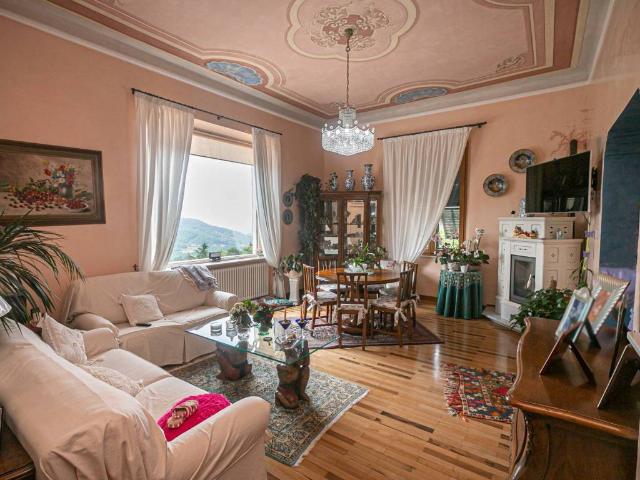 Villa in vendita a Mignanego GE