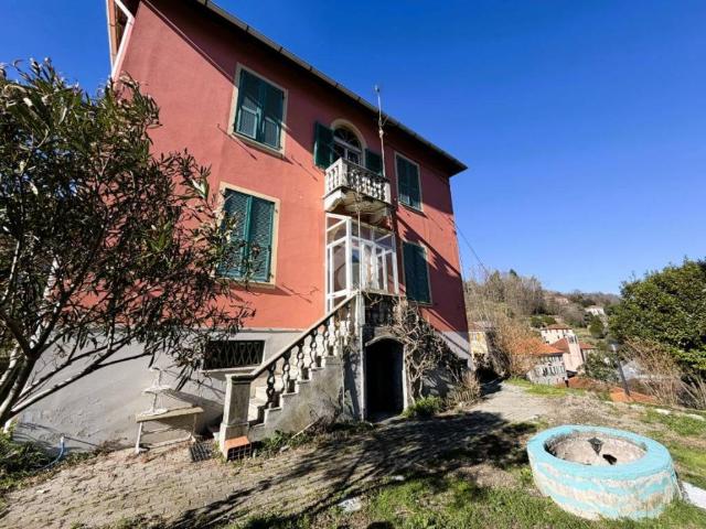 Villa in vendita a Mignanego GE