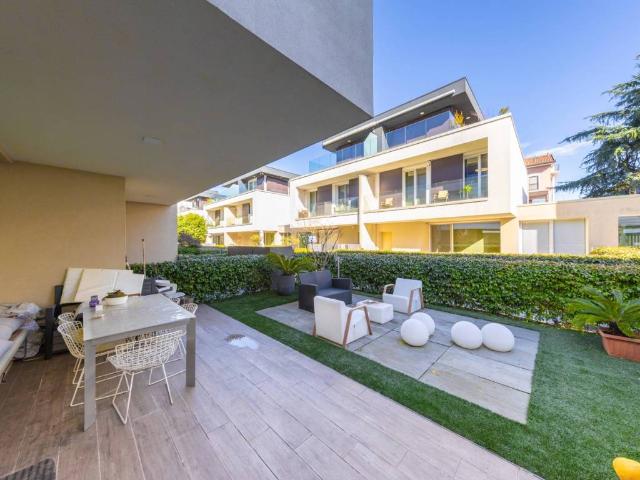 Villa in vendita a Milano MI