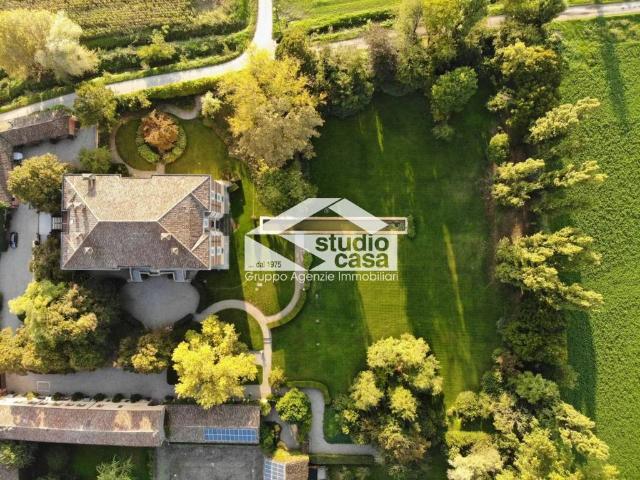 Villa in vendita a Milano MI