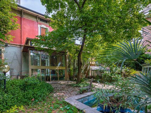Villa in vendita a Milano MI