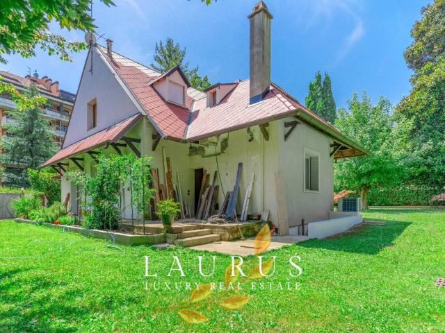 Villa in vendita a Milano MI