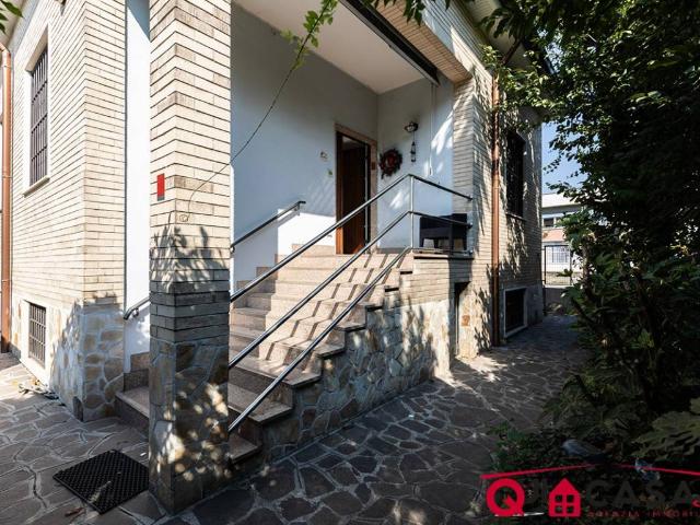 Villa in vendita a Milano MI