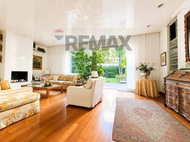 Villa in vendita a Milano MI
