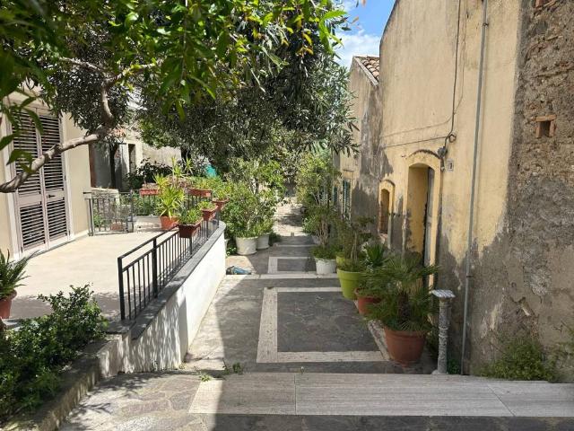 Villa in vendita a Milazzo ME