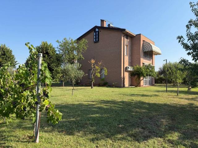 Villa in vendita a Minerbio BO