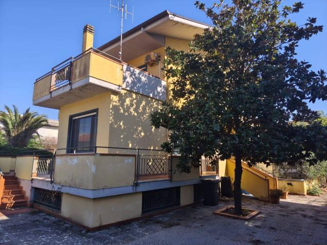 Villa in vendita a Minturno LT