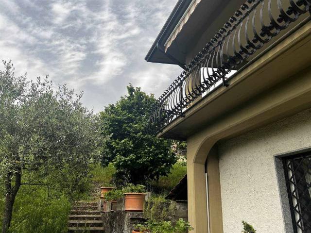 Villa in vendita a Minucciano LU