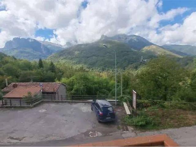 Villa in vendita a Minucciano LU