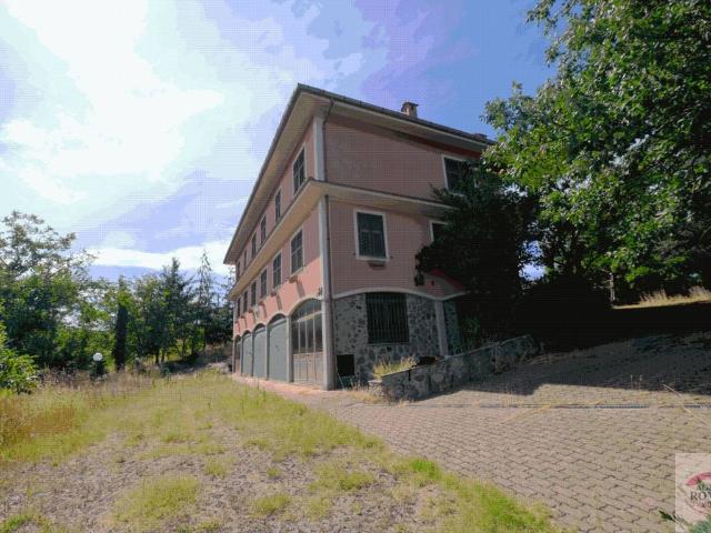 Villa in vendita a Mioglia SV