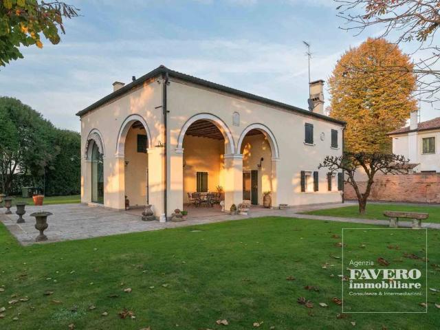 Villa in vendita a Mira VE