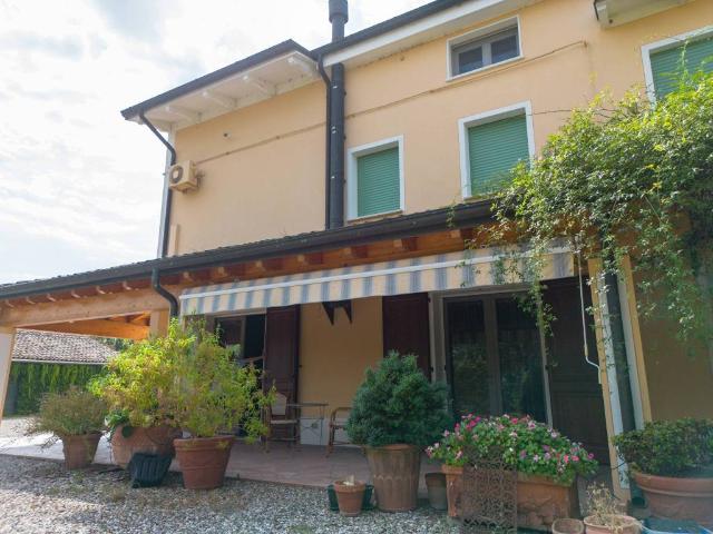 Villa in vendita a Mirandola MO