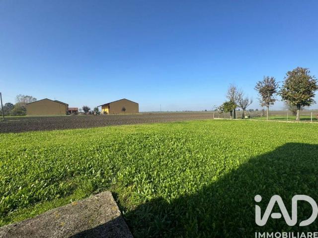 Villa in vendita a Mirandola MO