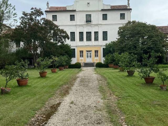 Villa in vendita a Mirano VE