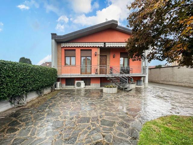 Villa in vendita a Misinto MB