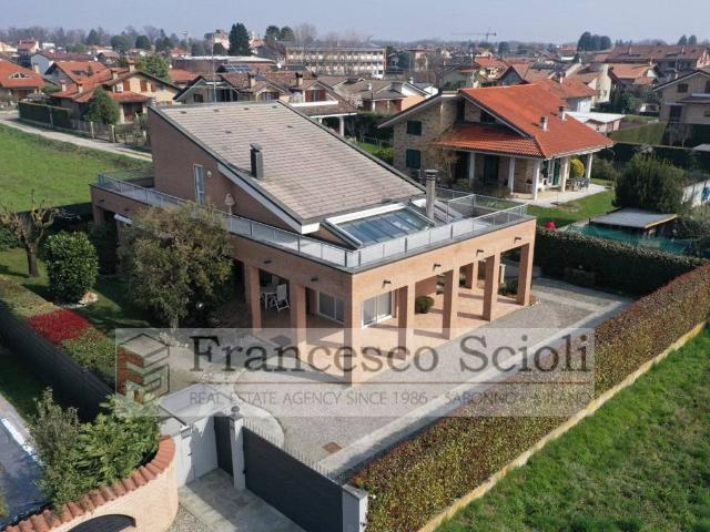 Villa in vendita a Misinto MB