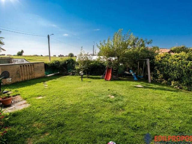 Villa in vendita a Misinto MB