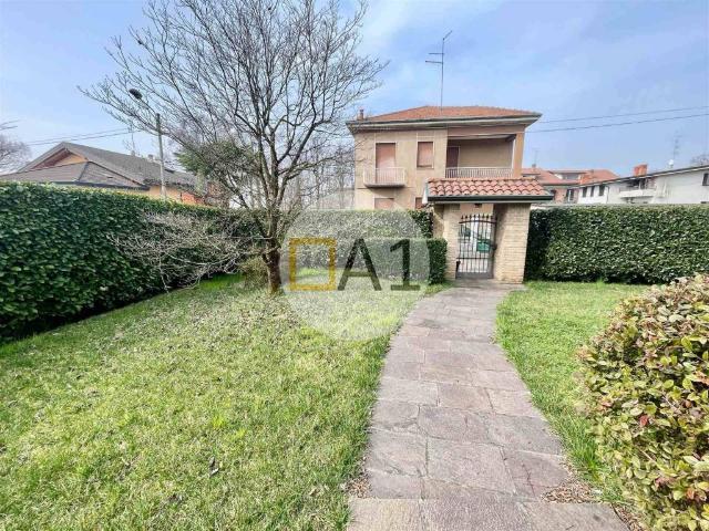 Villa in vendita a Misinto MB