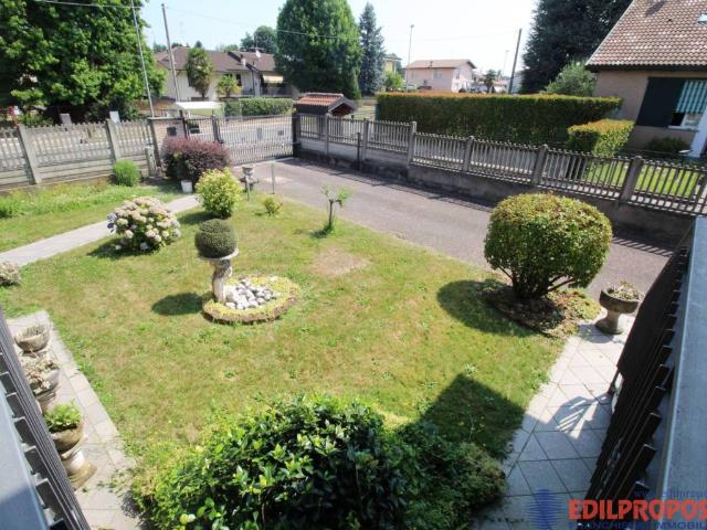 Villa in vendita a Misinto MB