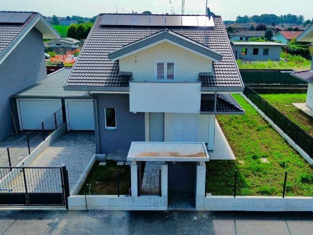 Villa in vendita a Misinto MB
