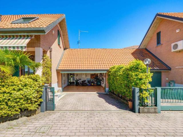 Villa in vendita a Misinto MB