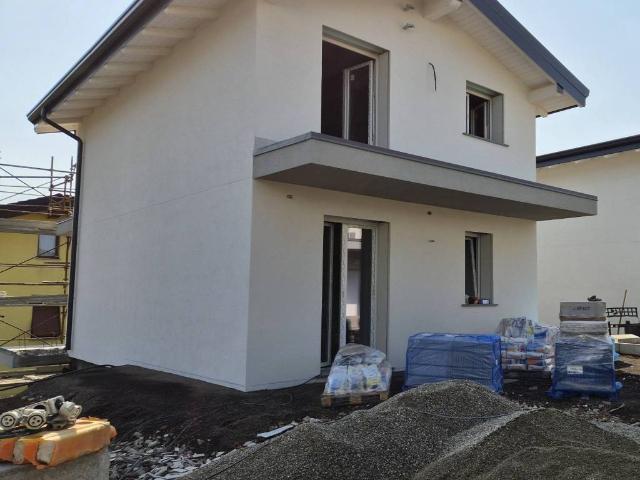 Villa in vendita a Misinto MB