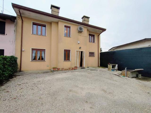 Villa in vendita a Muzzana del Turgnano UD