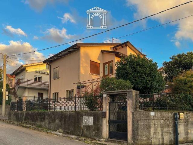 Villa in vendita a Muggia TS