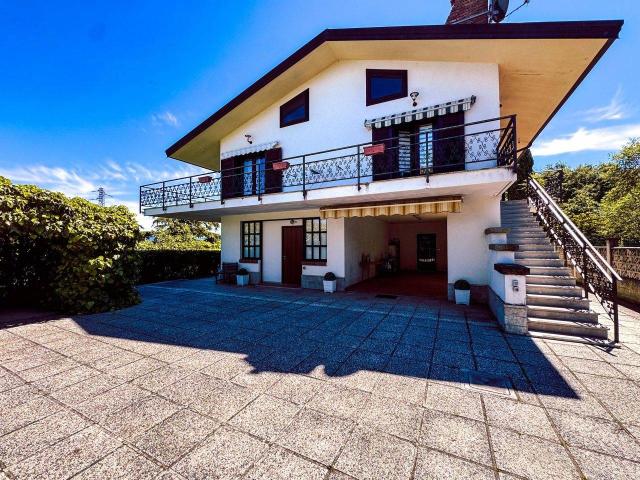 Villa plurifamiliare in vendita a Muggia