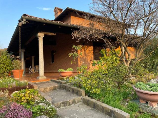 Villa in vendita a Muggiò MB